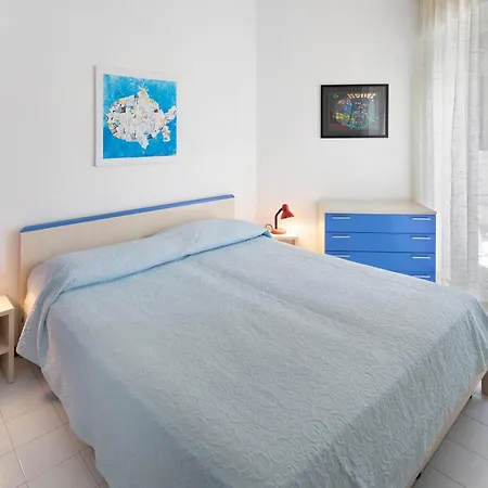 Bilocale Tn Frontemare Lignano 度假居