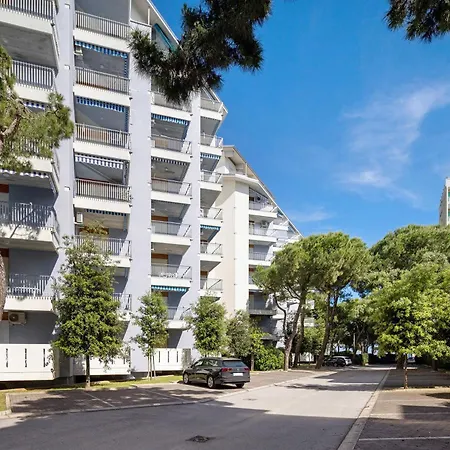 度假居 Bilocale Tn Frontemare Lignano